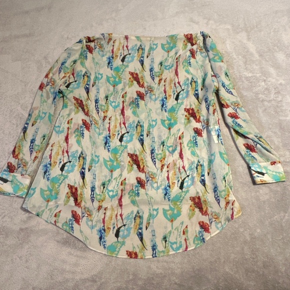 Sheer Oversized Feather Print Rachel Roy Blouse Medium Hi-Low hem Button-up Boho - Picture 8 of 9